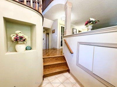 2326 Yorktown Circle • Mississauga, ON photo 5
