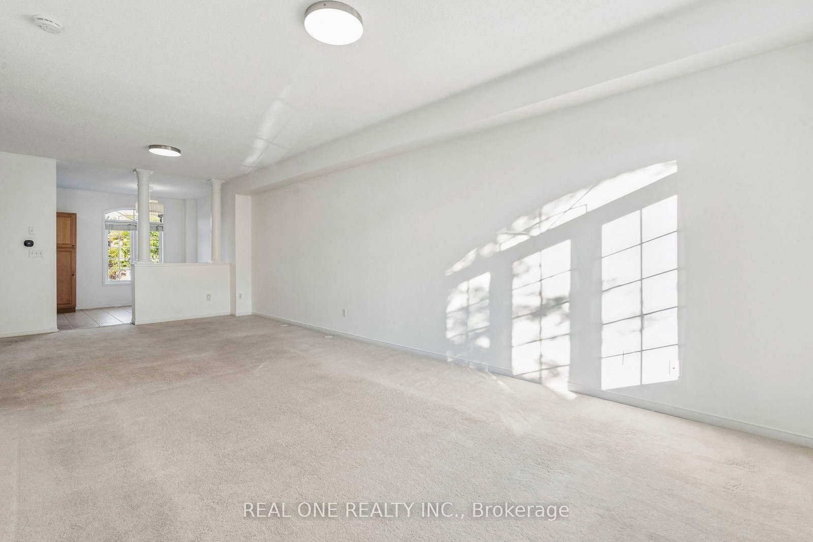 2350 Sutton Drive • Burlington, ON photo 11