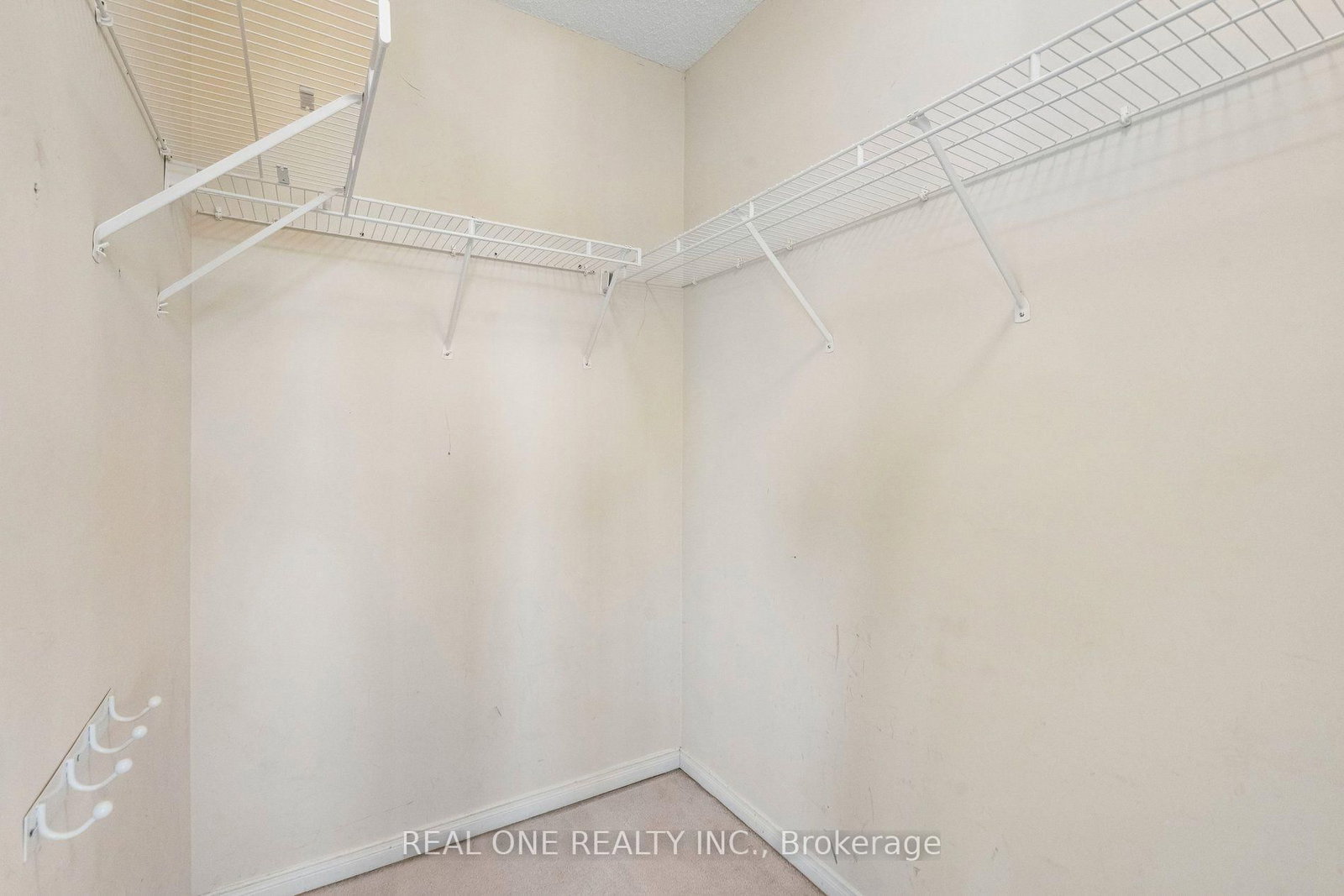 2350 Sutton Drive • Burlington, ON photo 23