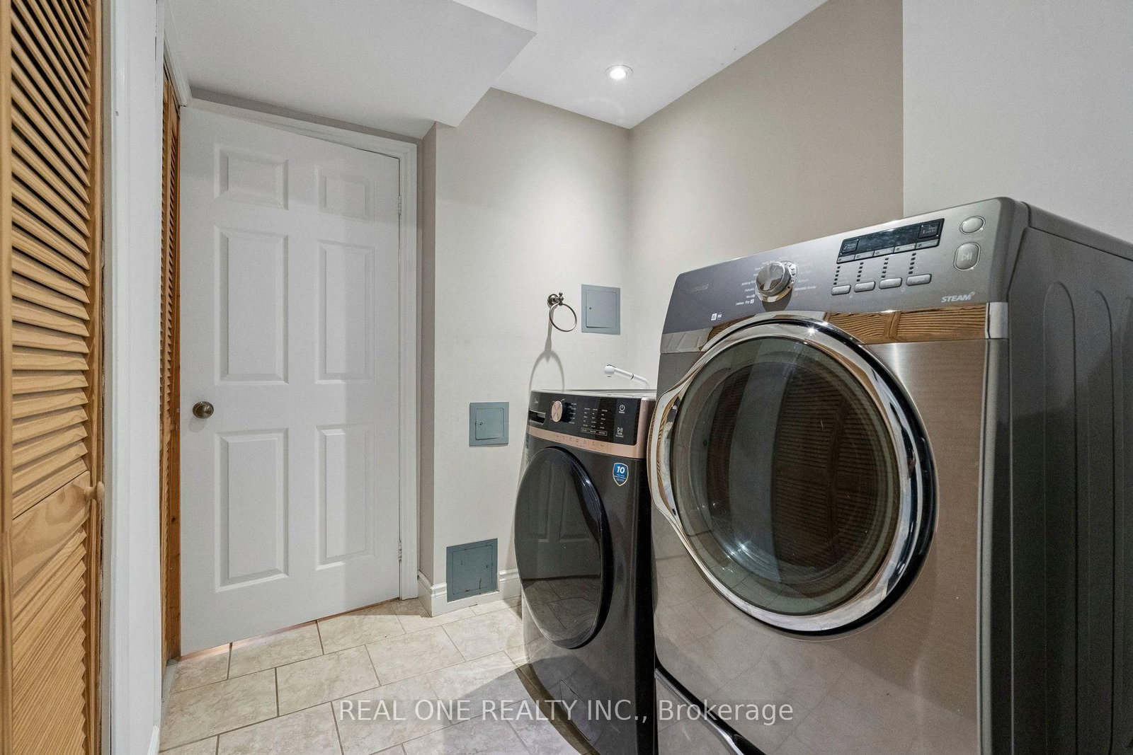 2350 Sutton Drive • Burlington, ON photo 34
