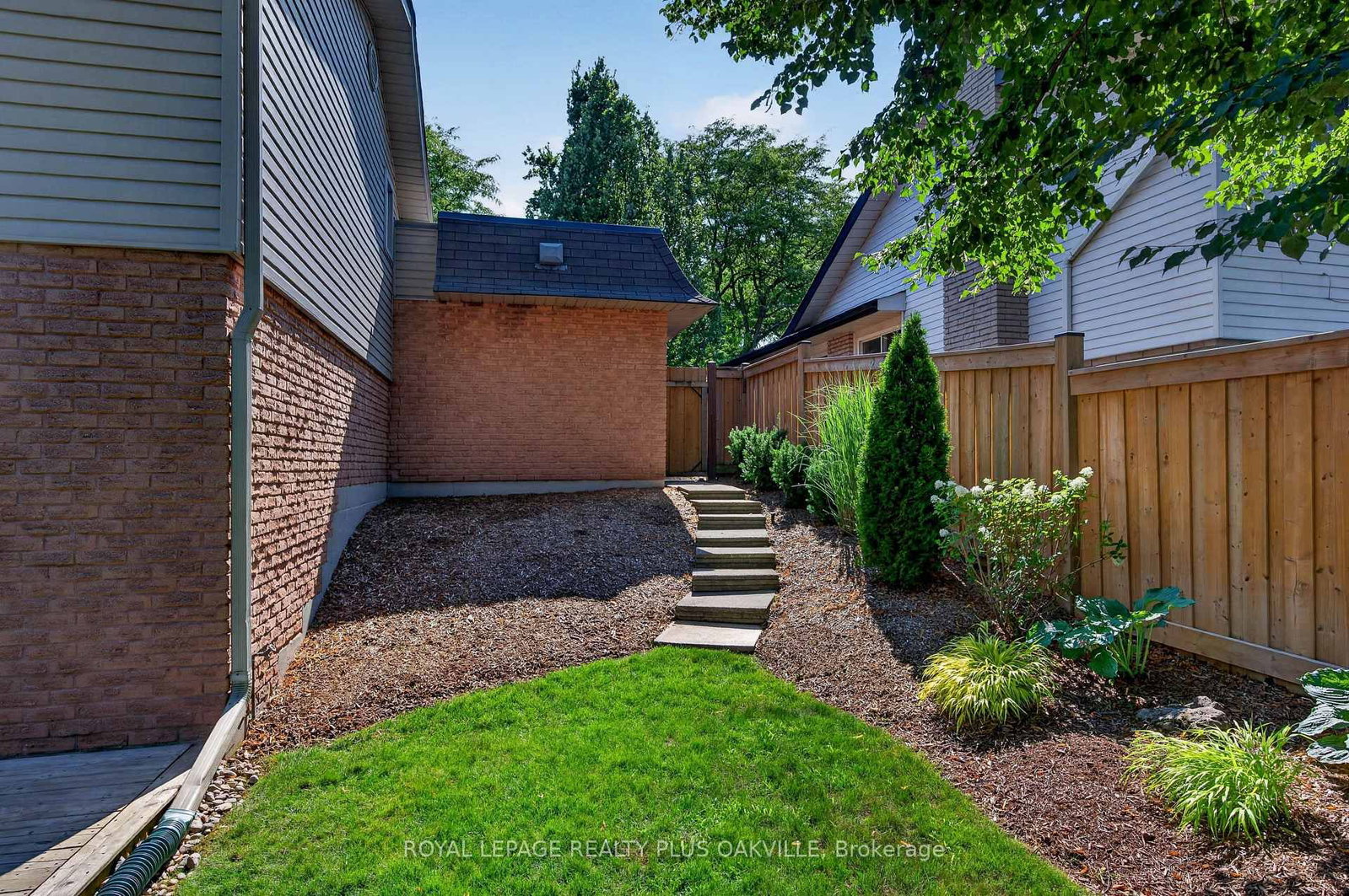 4527 Concord Place • Burlington, ON photo 35