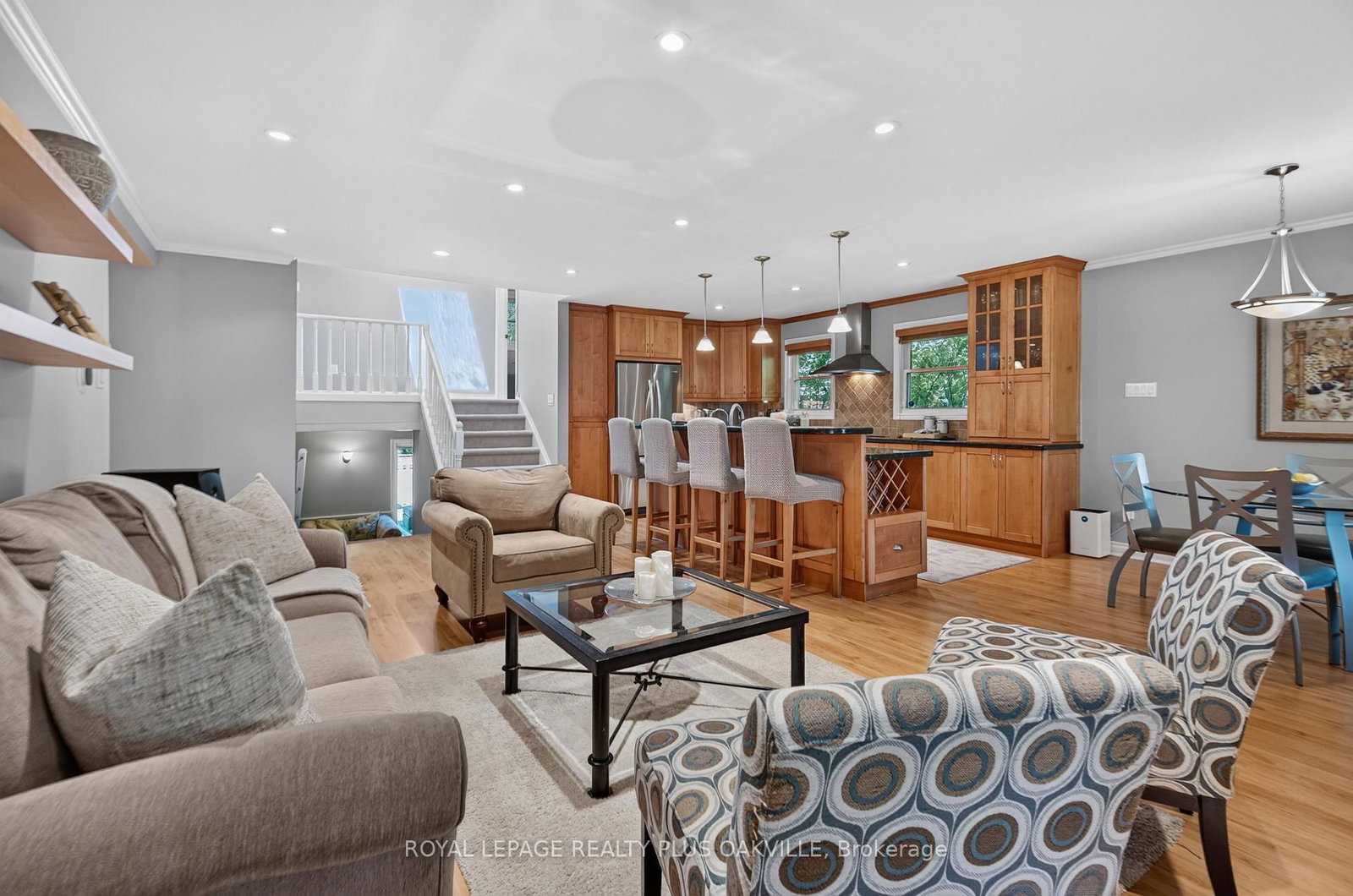 4527 Concord Place • Burlington, ON photo 6
