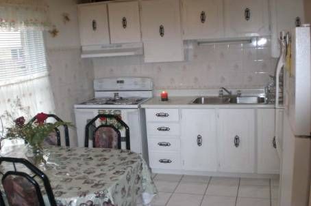 107 - 900 Central Park Dr, Brampton, L6S3J6 | Image 2