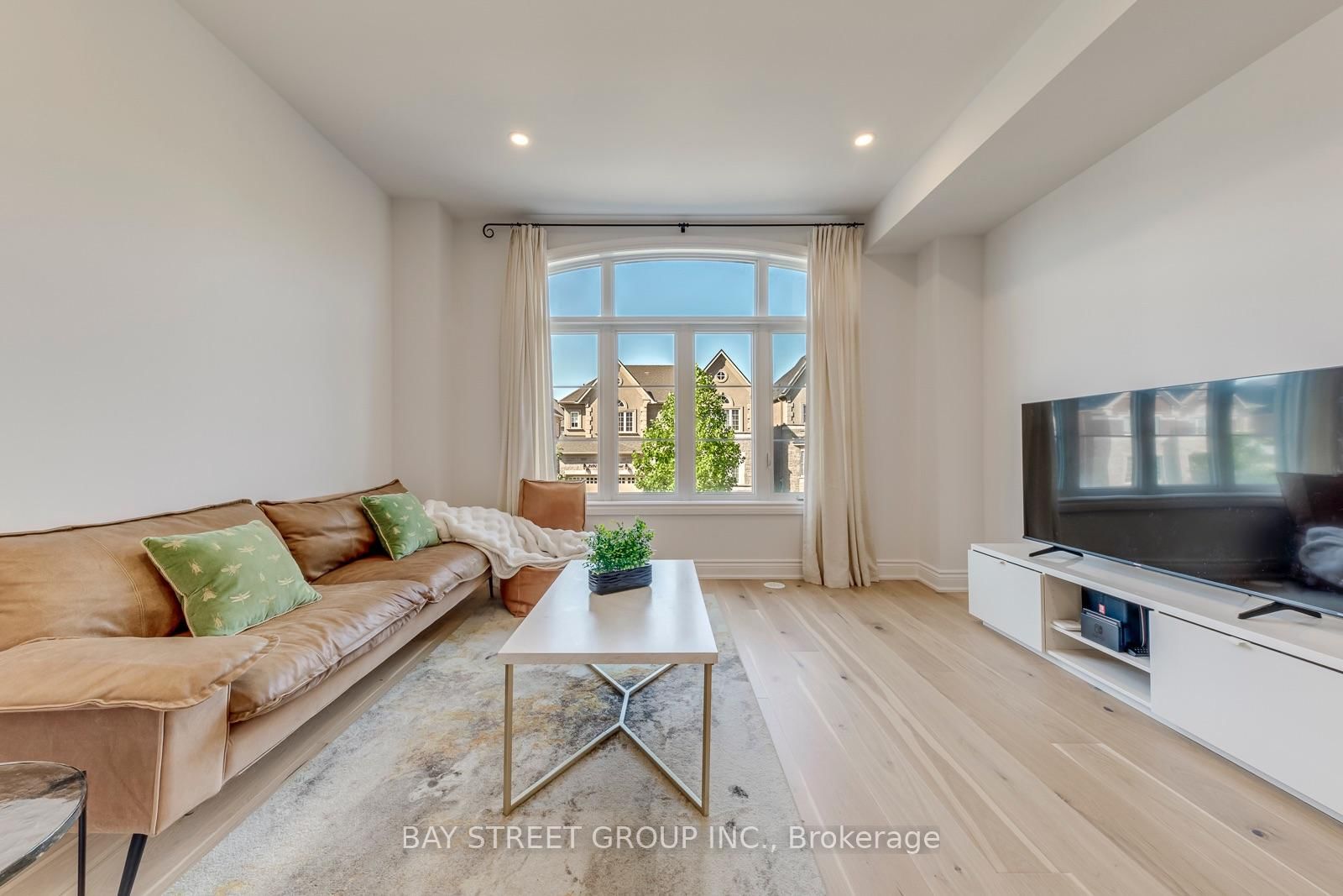 2119 Lillykin Street • #11 • Oakville, ON photo 12