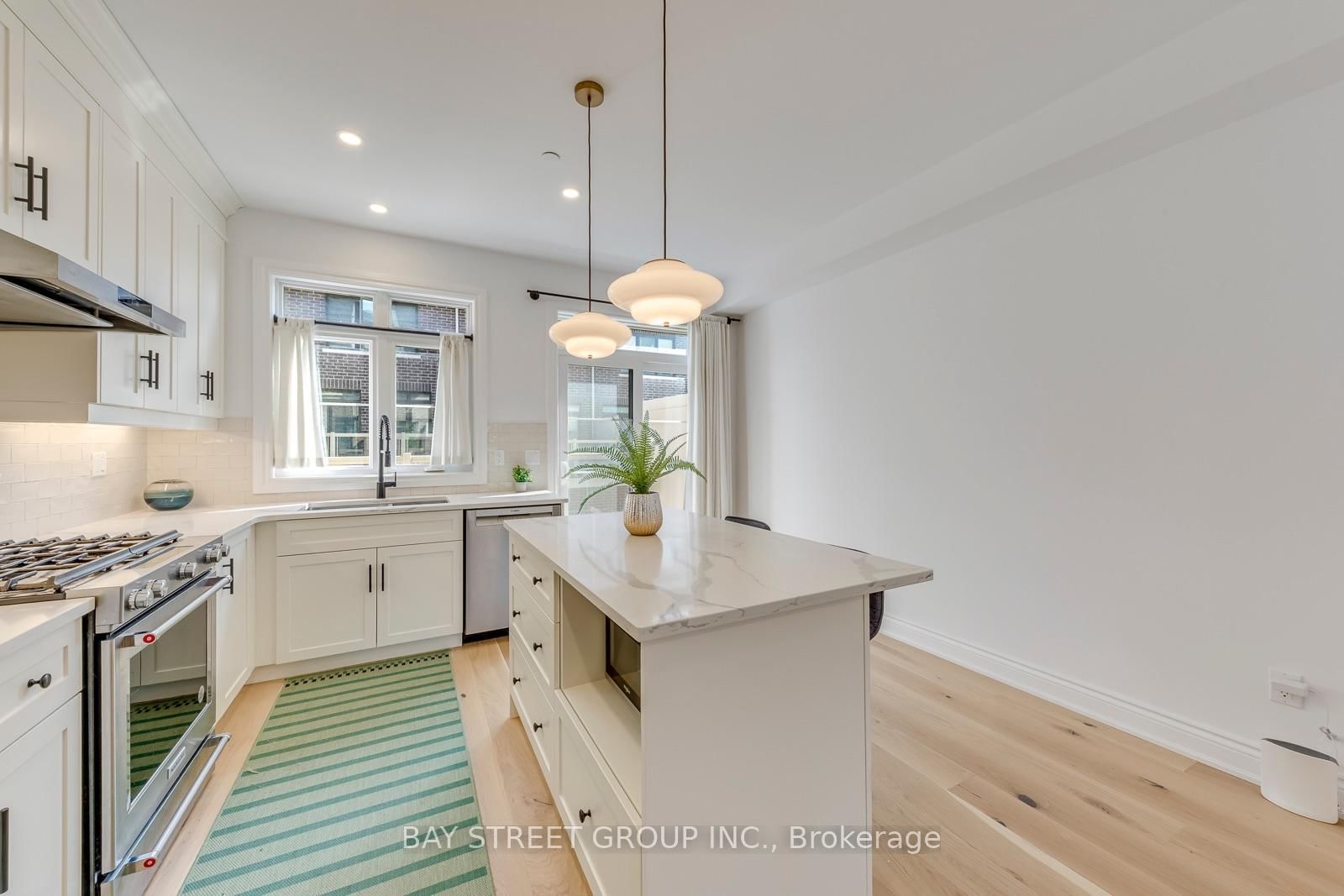 2119 Lillykin Street • #11 • Oakville, ON photo 18