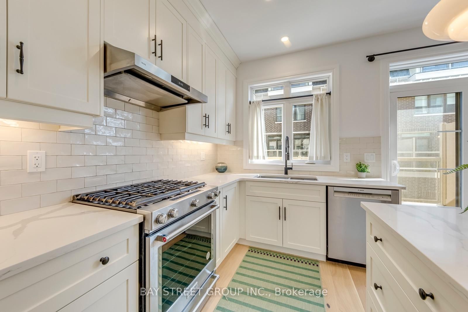 2119 Lillykin Street • #11 • Oakville, ON photo 24