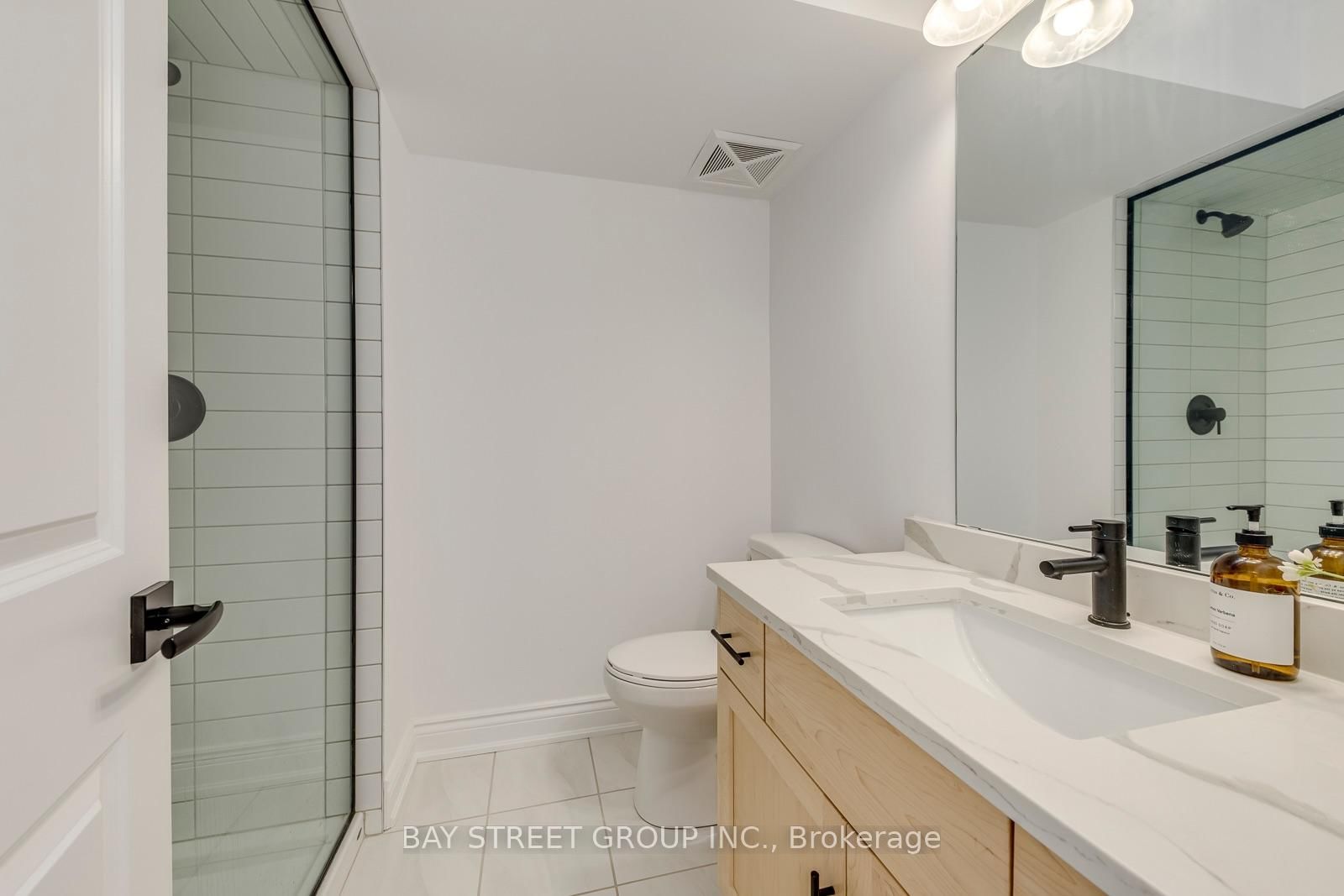 2119 Lillykin Street • #11 • Oakville, ON photo 32