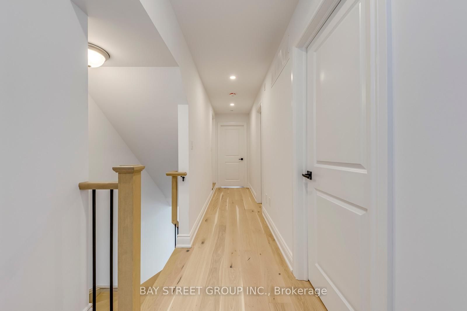 2119 Lillykin Street • #11 • Oakville, ON photo 34