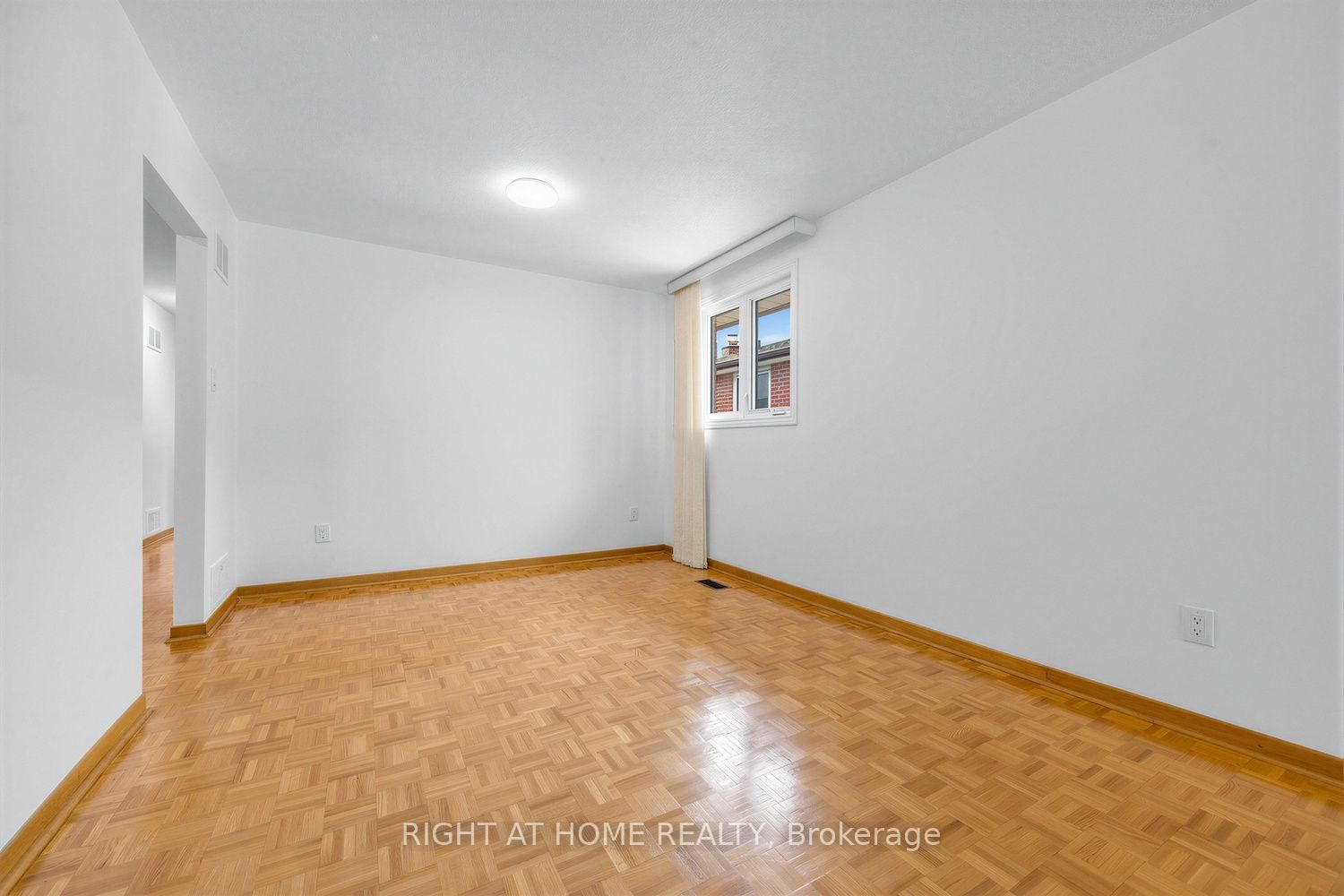 3126 Mccarthy Court • Mississauga, ON photo 11