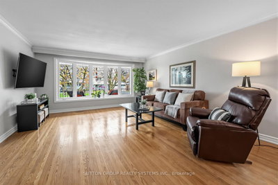 228 Chantenay Drive • Mississauga, ON photo 5