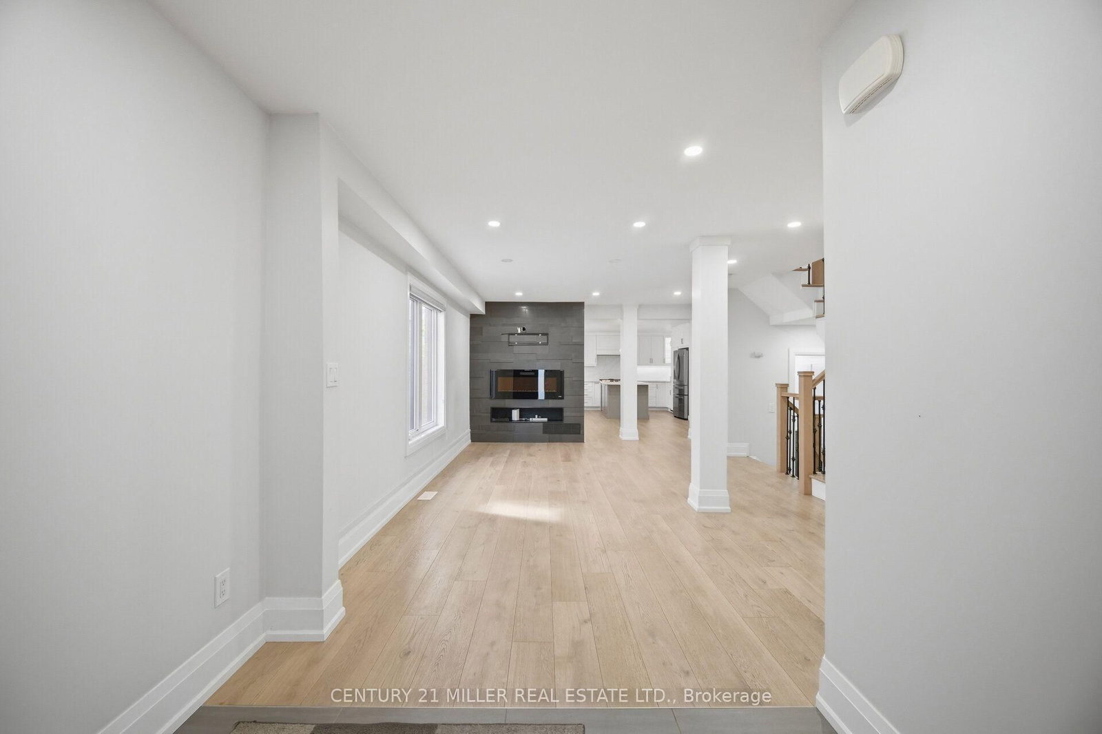 689 Macbeth Heights • Mississauga, ON photo 11
