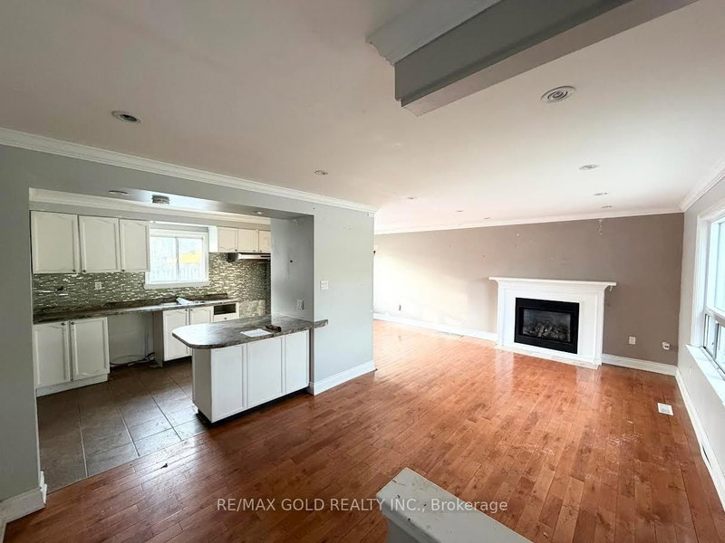 52 Eldomar Ave photo 4