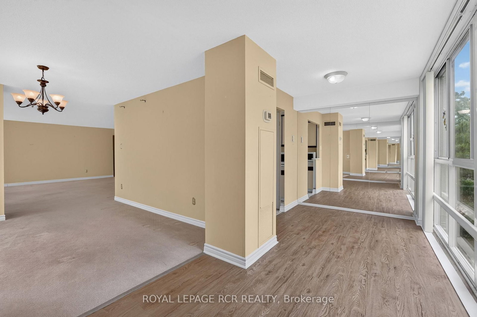 3650 Kaneff Crescent • #303 • Mississauga, ON photo 11