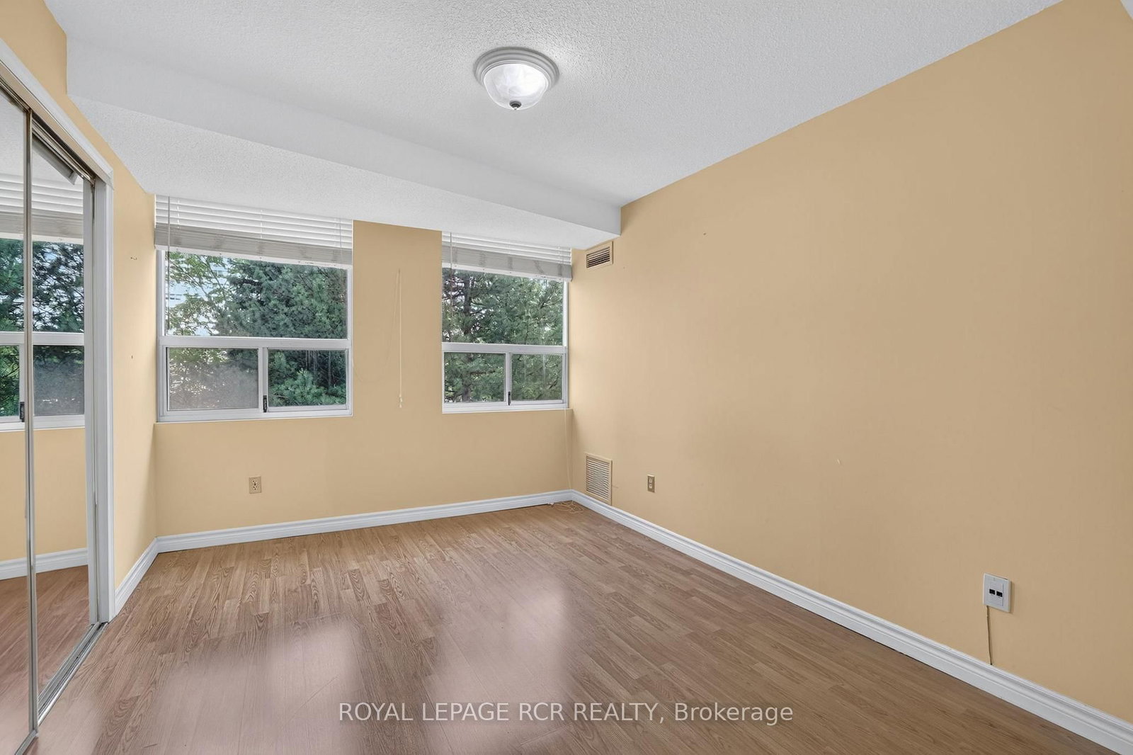 3650 Kaneff Crescent • #303 • Mississauga, ON photo 18