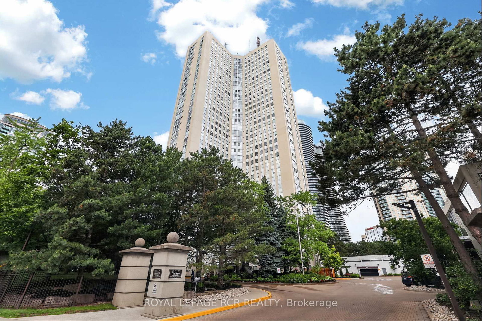 3650 Kaneff Crescent • #303 • Mississauga, ON photo 28