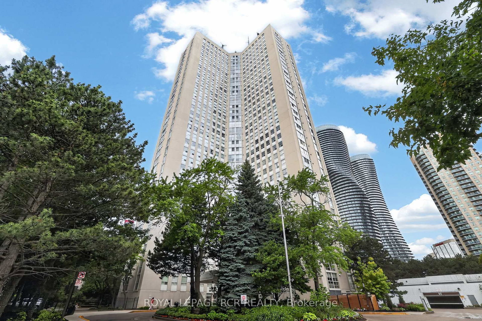 3650 Kaneff Crescent • #303 • Mississauga, ON photo 29