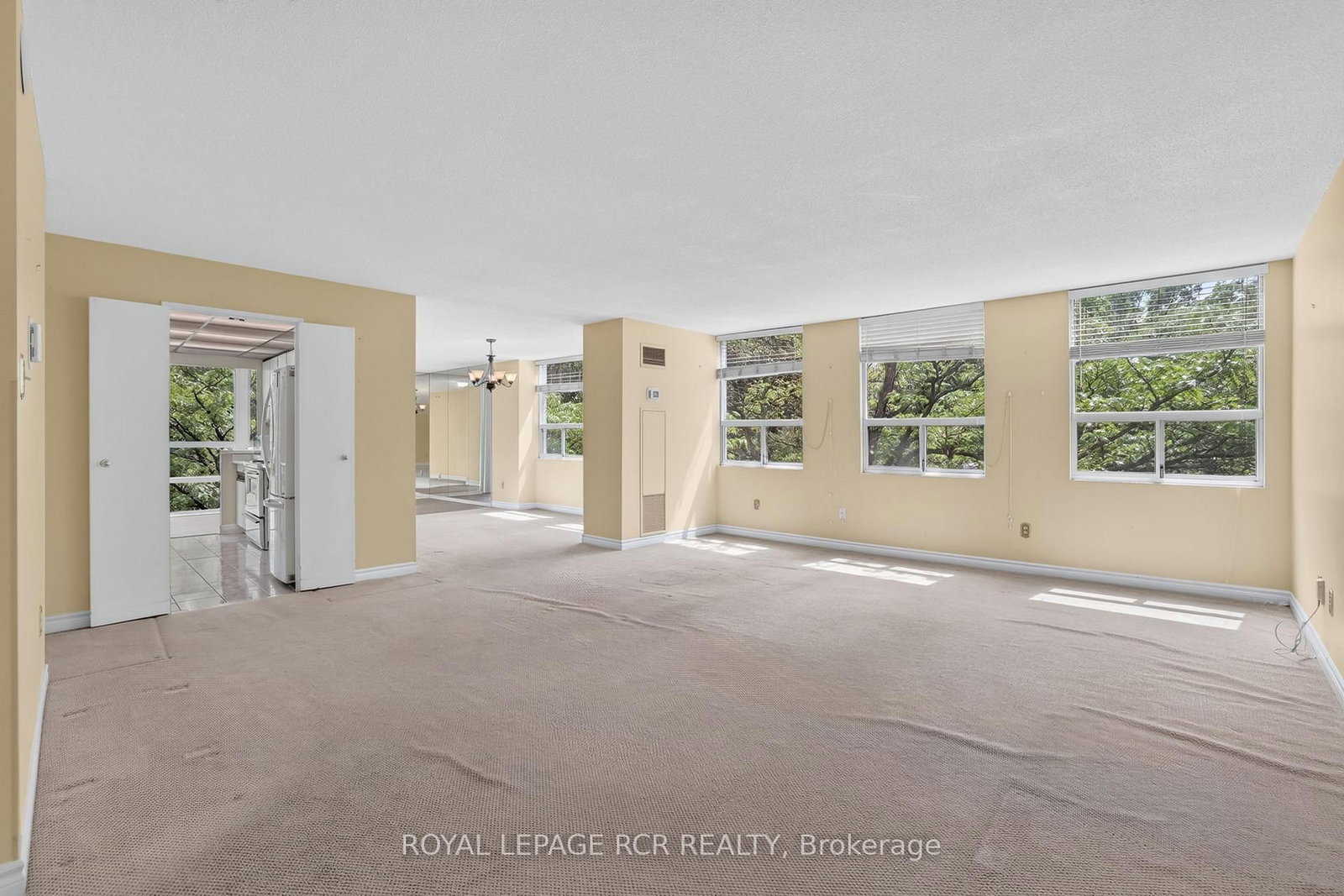 3650 Kaneff Crescent • #303 • Mississauga, ON photo 4