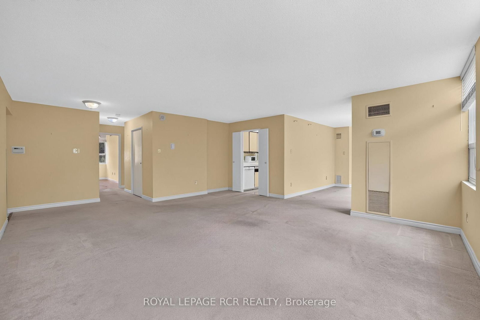 3650 Kaneff Crescent • #303 • Mississauga, ON photo 6