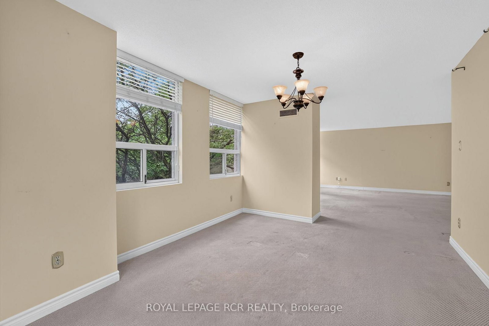 3650 Kaneff Crescent • #303 • Mississauga, ON photo 9