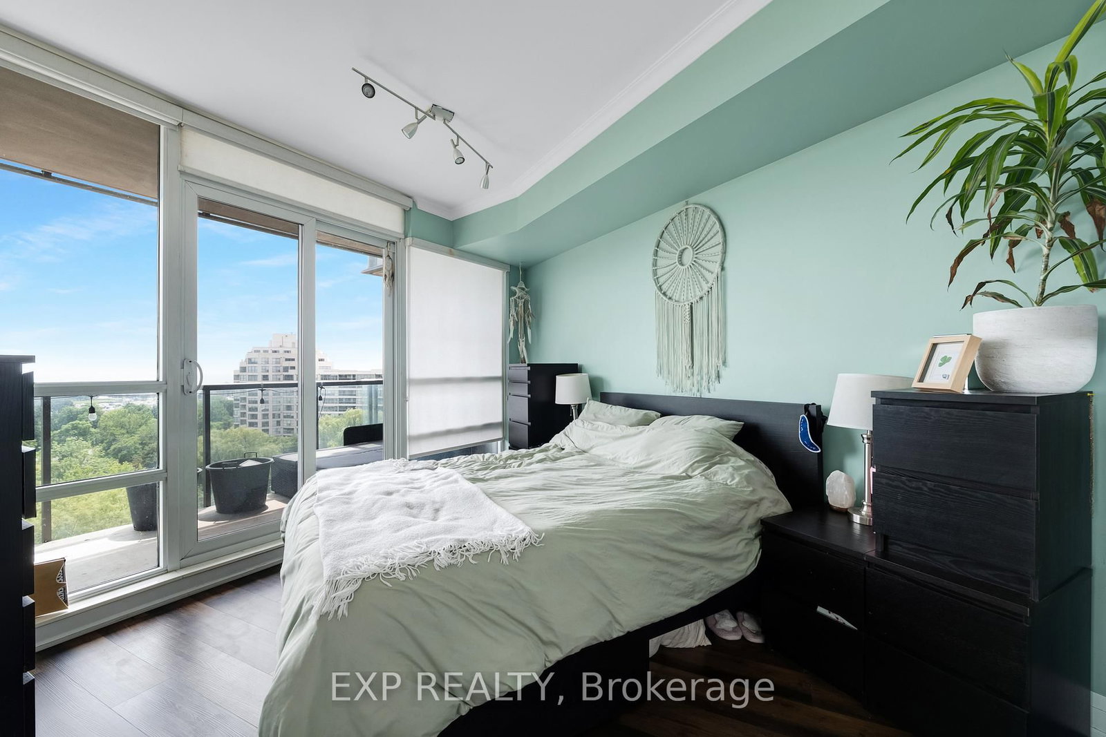 2230 Lake Shore Boulevard W • #808 • Toronto, ON photo 18