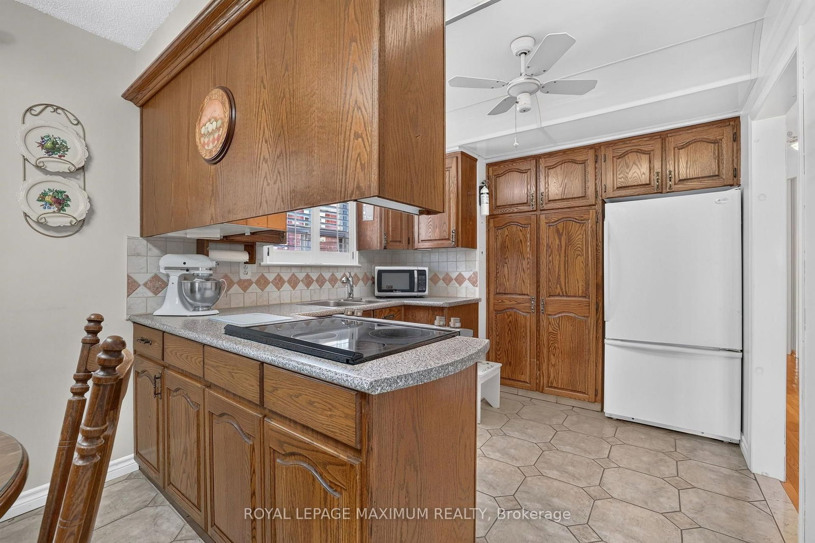 42 Pergola Road • Toronto, ON photo 8