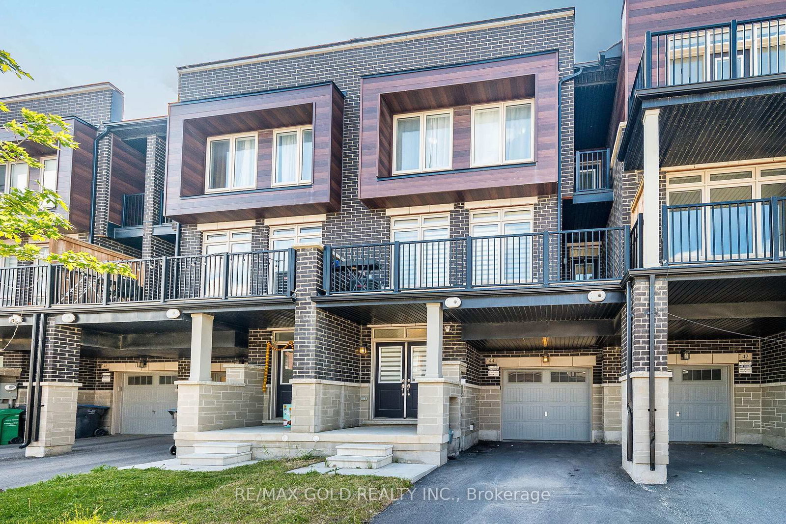 44 Donald Ficht Brampton,ON L7A 5H6