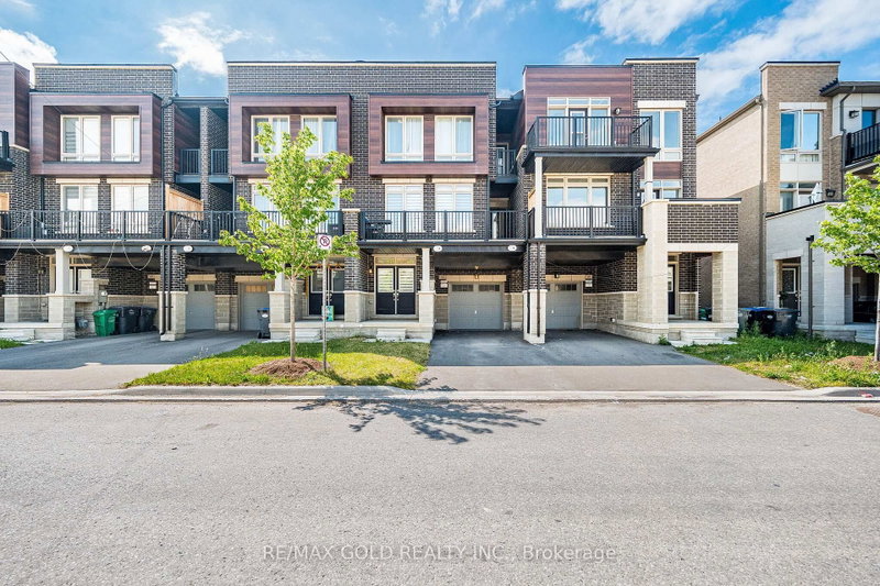 44 Donald Ficht Crescent