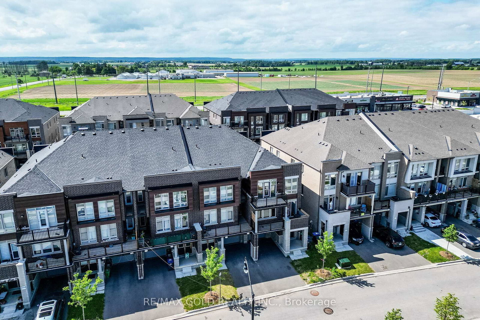 44 Donald Ficht Brampton,ON L7A 5H6 — Photo 4