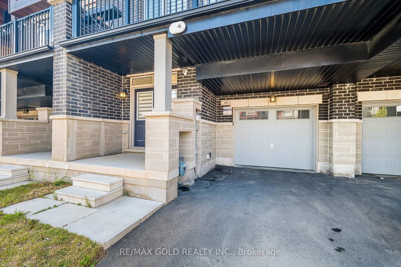 44 Donald Ficht Brampton,ON L7A 5H6 — Photo 6