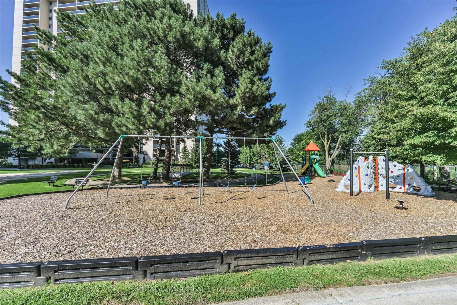 812 Burnhamthorpe Road • #309 • Toronto, ON photo 33