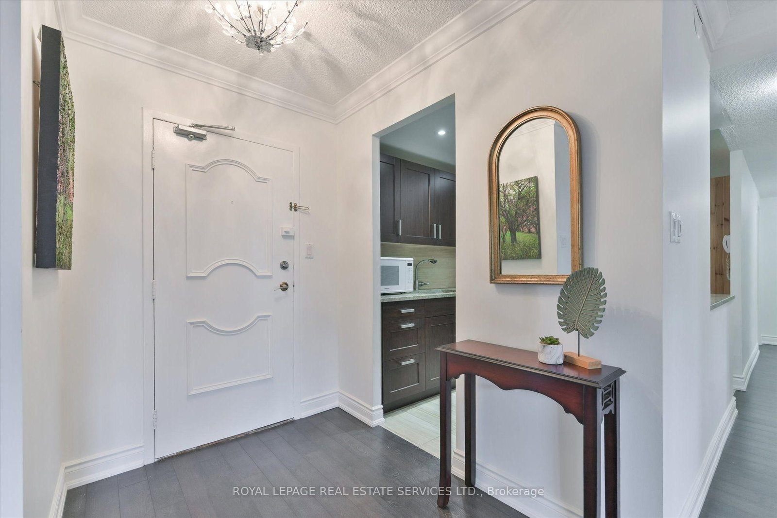 812 Burnhamthorpe Road • #309 • Toronto, ON photo 5