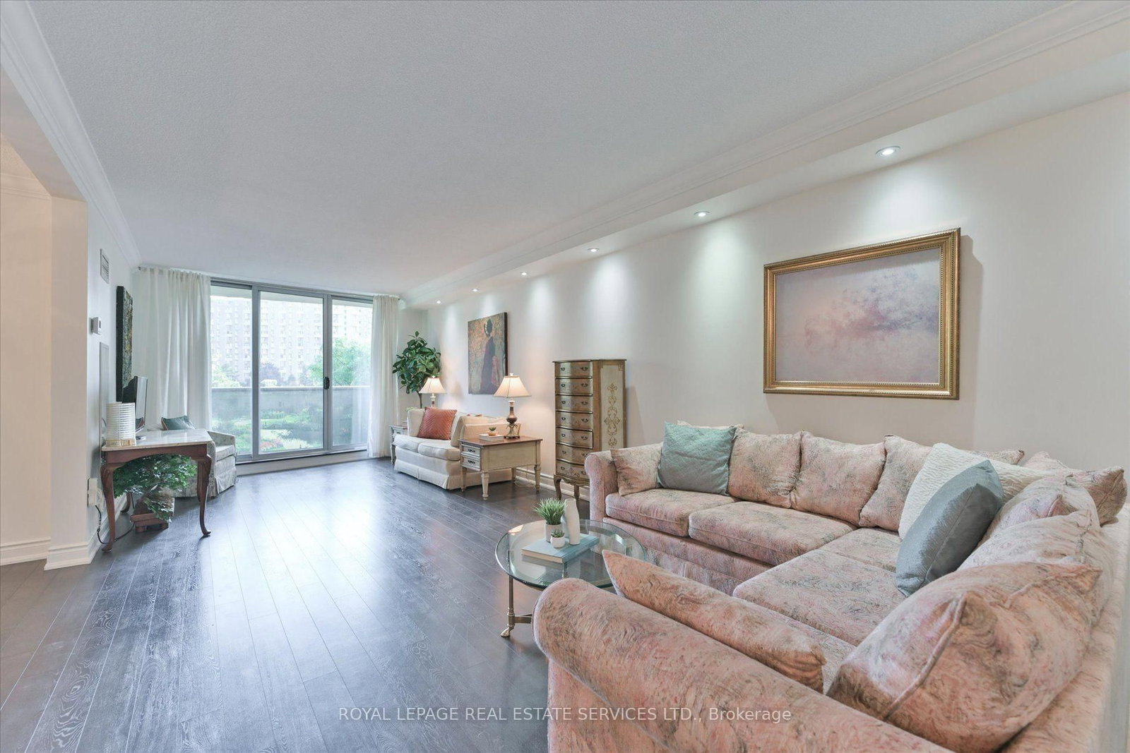 812 Burnhamthorpe Road • #309 • Toronto, ON photo 6
