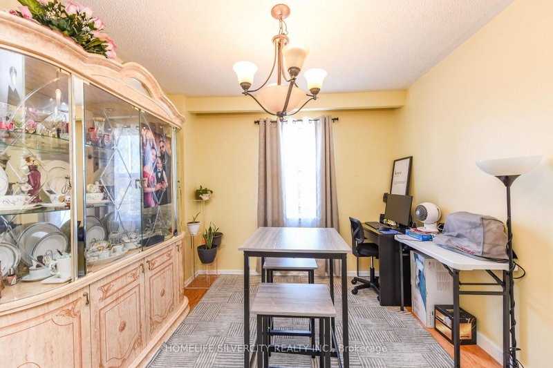 7255 Dooley Mississauga,ON L4T 2S7 — Photo 14