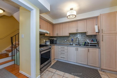 7255 Dooley Mississauga,ON L4T 2S7 — Photo 16