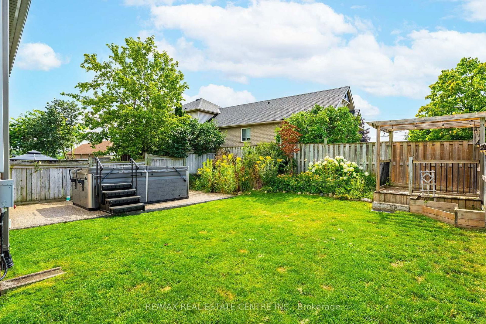 20 Henderson Street • Orangeville, ON photo 29