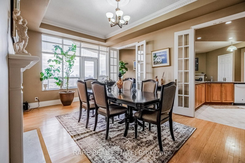 25 Kingsbridge Garden Mississauga,ON L5R 4B1 — Photo 11