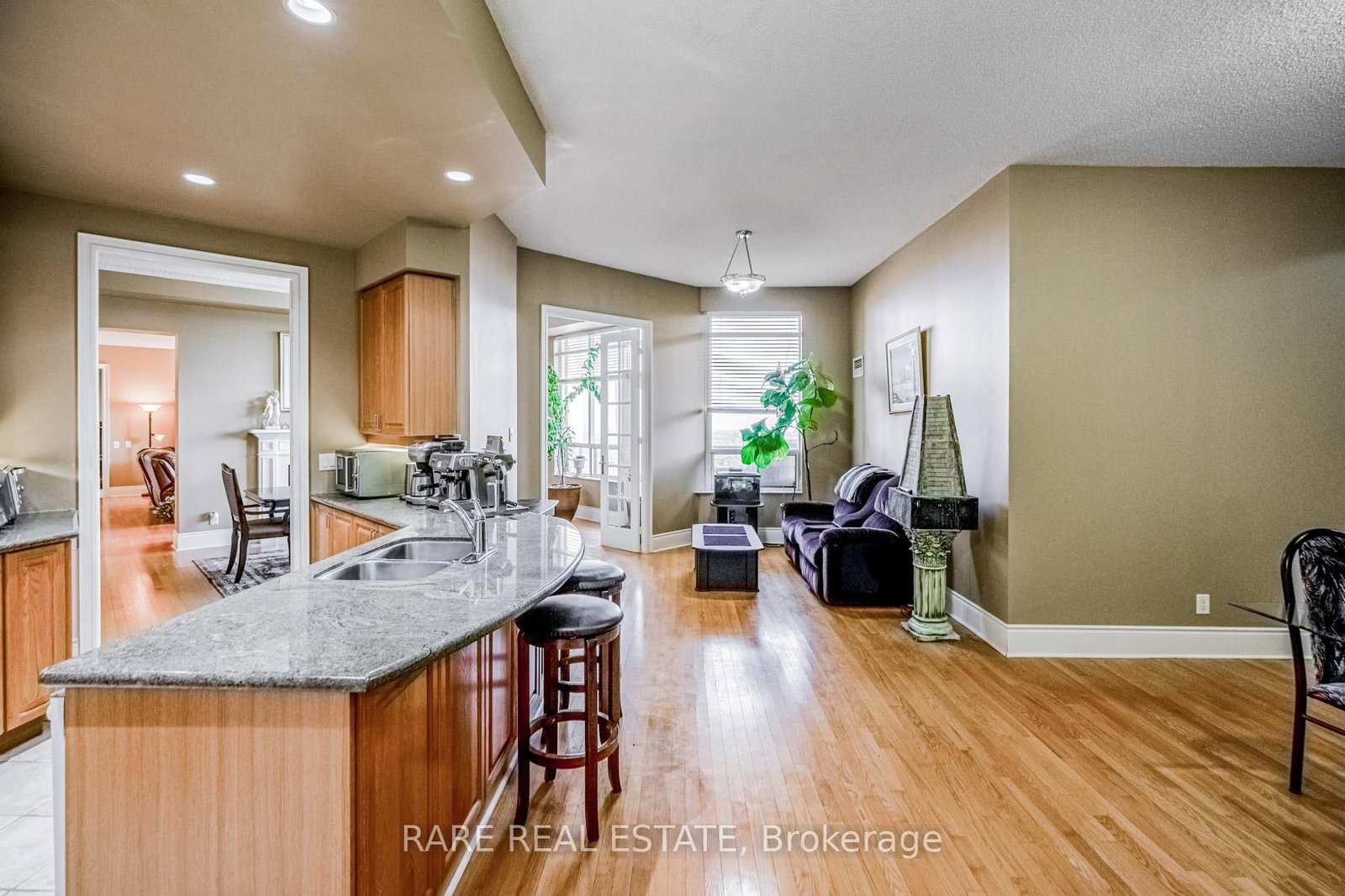 25 Kingsbridge Garden Mississauga,ON L5R 4B1 — Photo 13