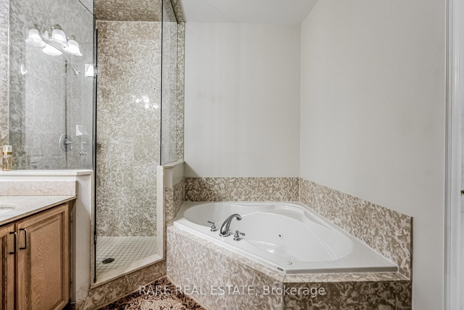25 Kingsbridge Garden Mississauga,ON L5R 4B1 — Photo 27