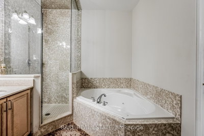 25 Kingsbridge Garden Mississauga,ON L5R 4B1 — Photo 27