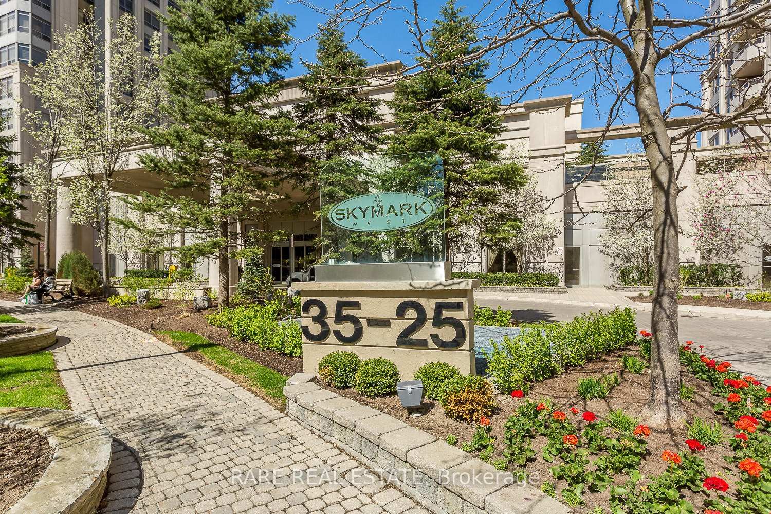 25 Kingsbridge Garden Mississauga,ON L5R 4B1 — Photo 44