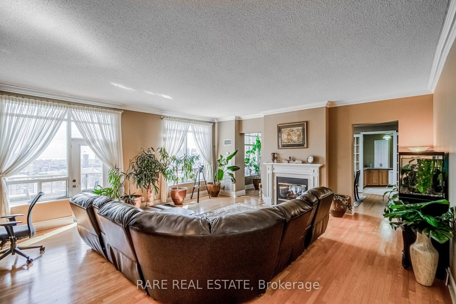 25 Kingsbridge Garden Mississauga,ON L5R 4B1 — Photo 8