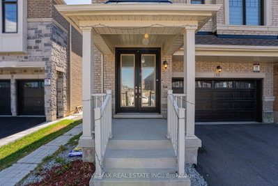 13 Ixworth Circle • Brampton, ON photo 4