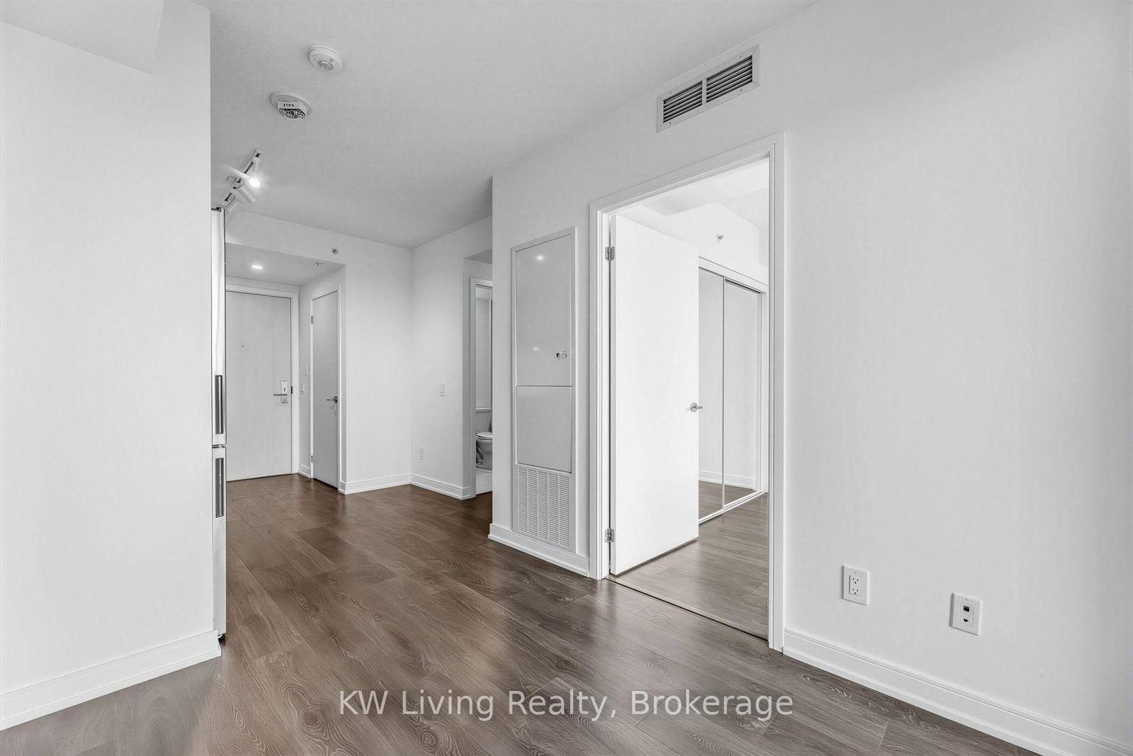 30 Samuel Wood Way • #2009 • Toronto, ON photo 14