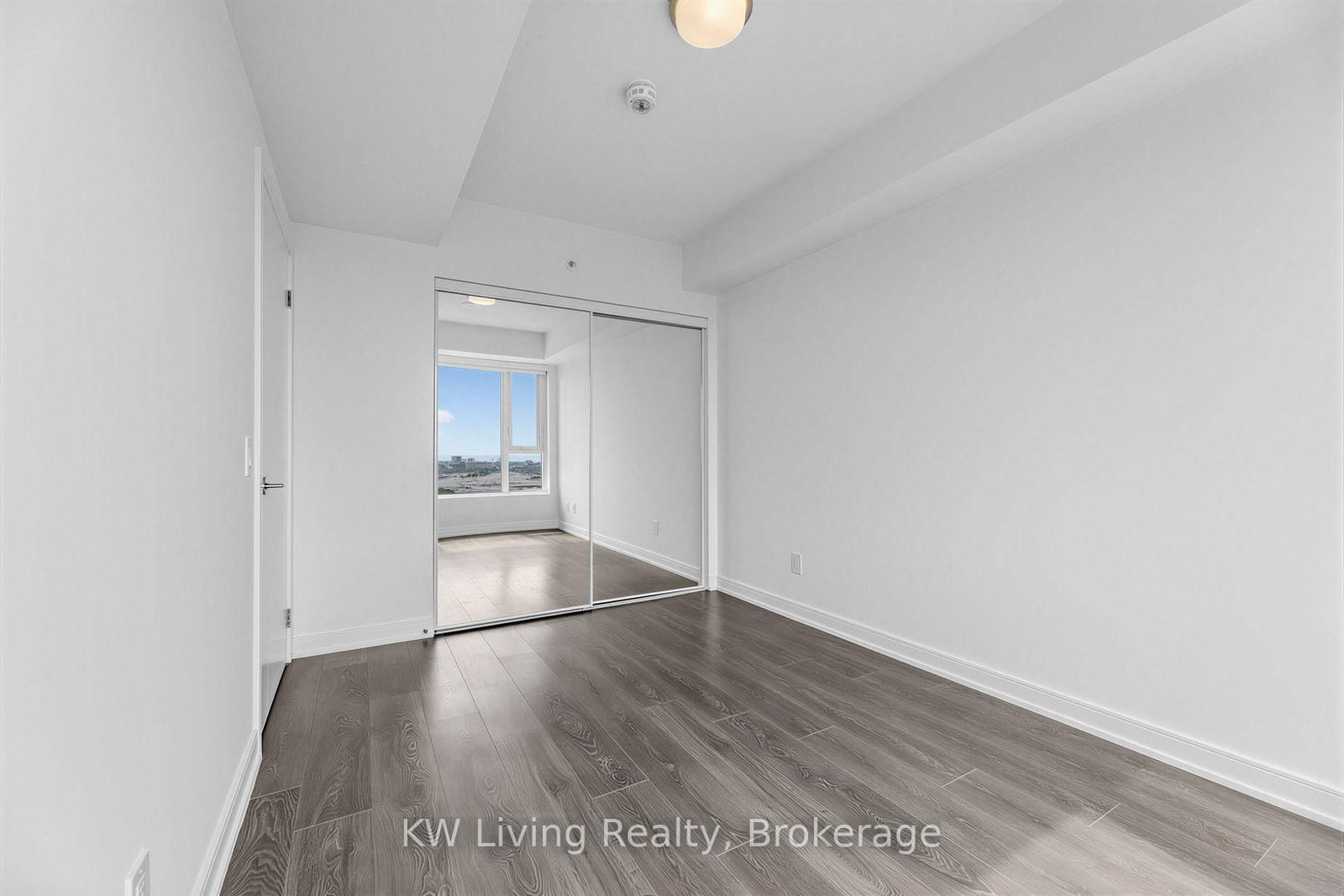 30 Samuel Wood Way • #2009 • Toronto, ON photo 18
