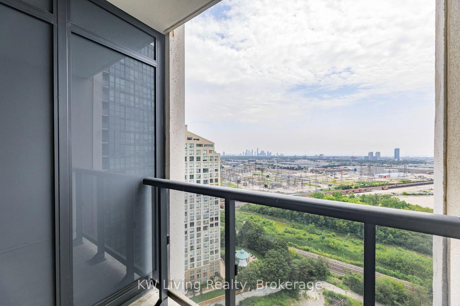 30 Samuel Wood Way • #2009 • Toronto, ON photo 26