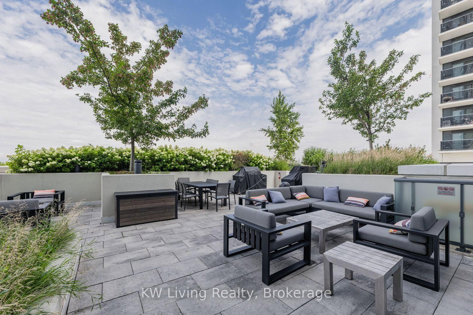 30 Samuel Wood Way • #2009 • Toronto, ON photo 30