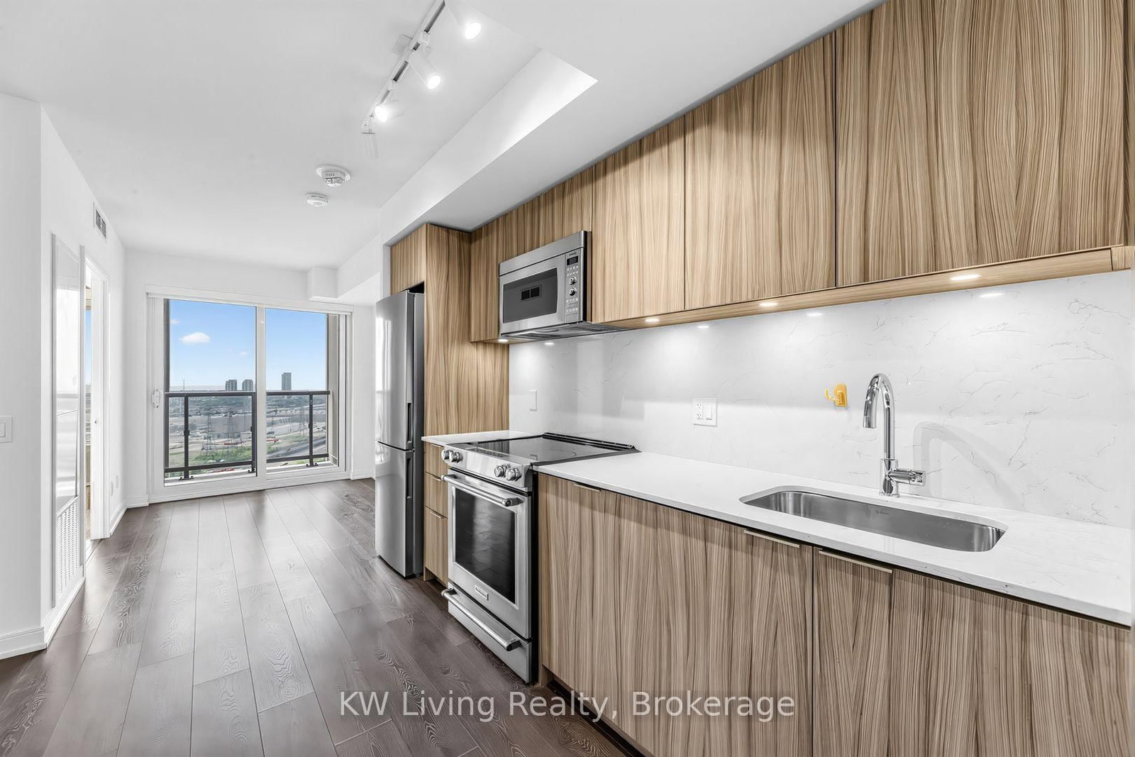 30 Samuel Wood Way • #2009 • Toronto, ON photo 4