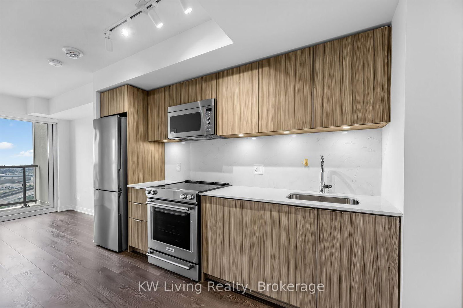 30 Samuel Wood Way • #2009 • Toronto, ON photo 5
