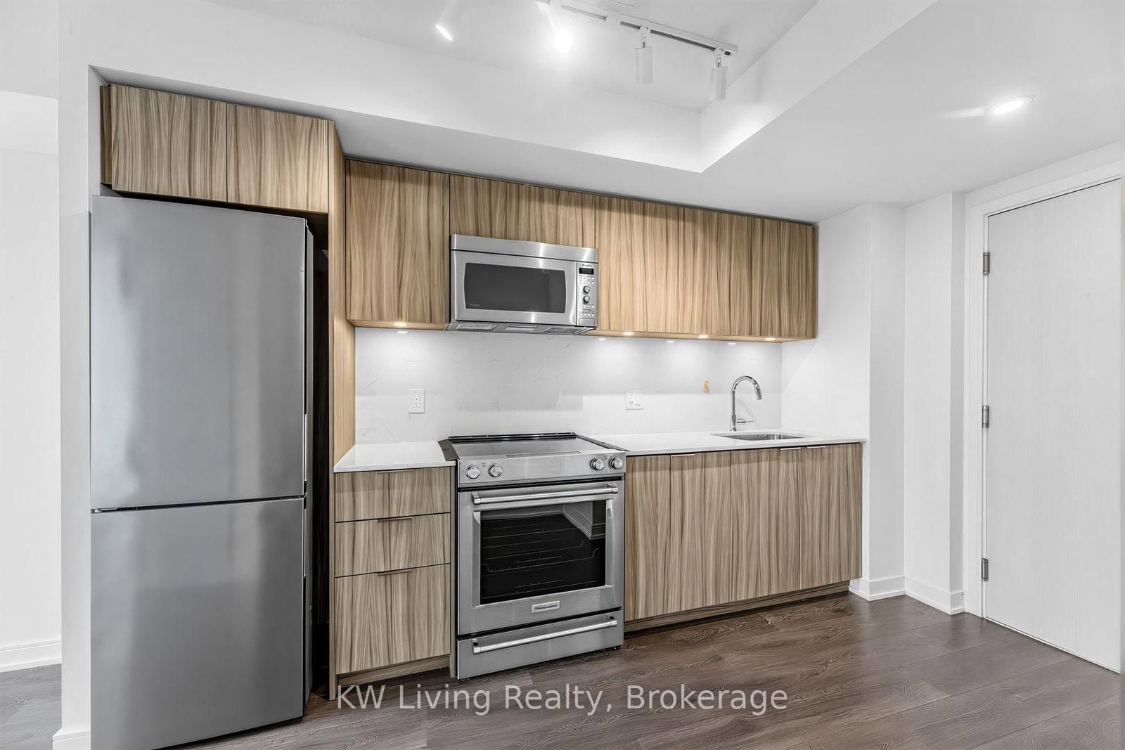 30 Samuel Wood Way • #2009 • Toronto, ON photo 9