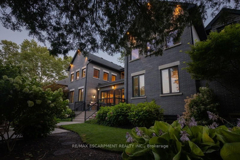 253 Rossmore Blvd photo 5